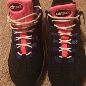 8.5 men’s Nike AirMax